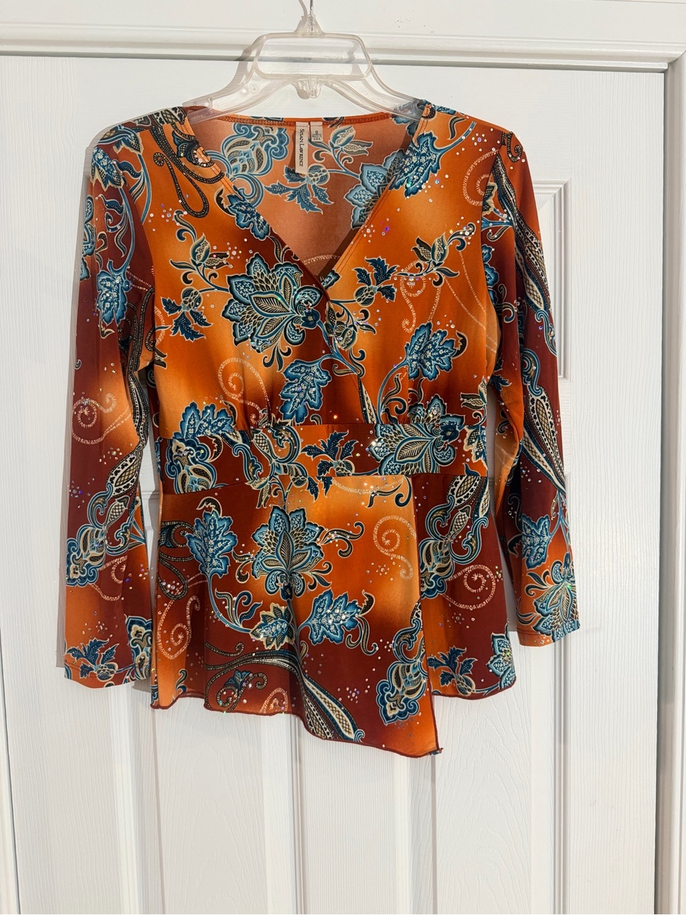 Ladies Size Small "Susan Lawrence" Rust Paisley V-Neck Top w/ Teal Floral Print